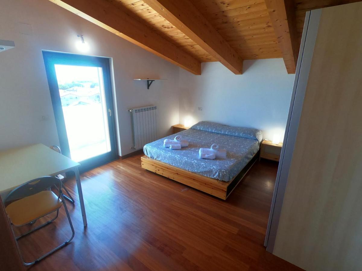 Attico Petfriendly Con Terrazzo, Via Del Borgo Apartment Montesilvano Exterior photo