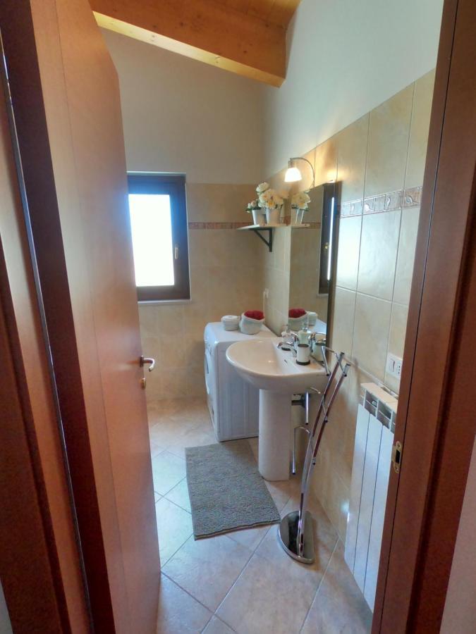 Attico Petfriendly Con Terrazzo, Via Del Borgo Apartment Montesilvano Exterior photo